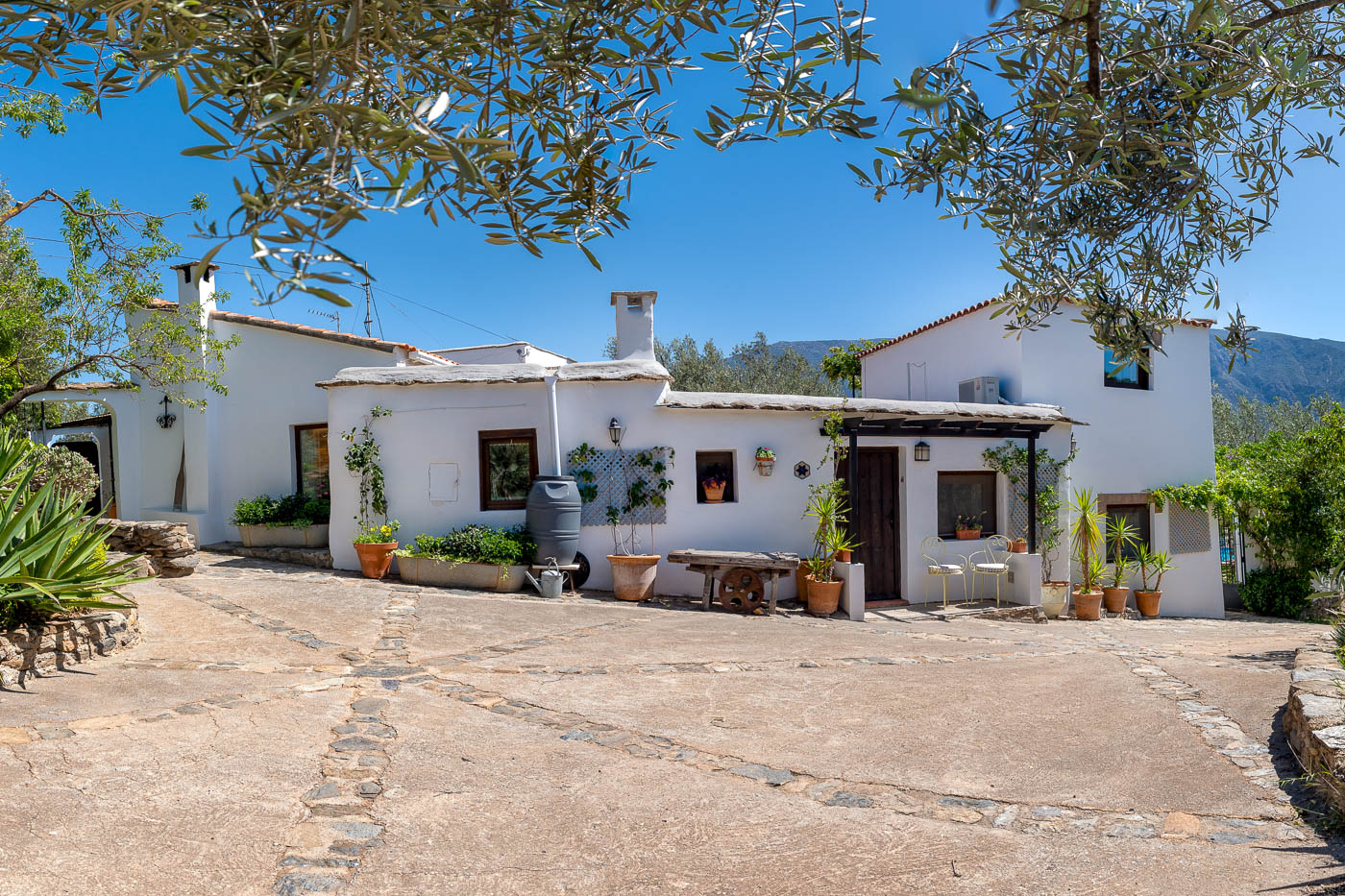 Distribución de la casa vista desde zona de parking